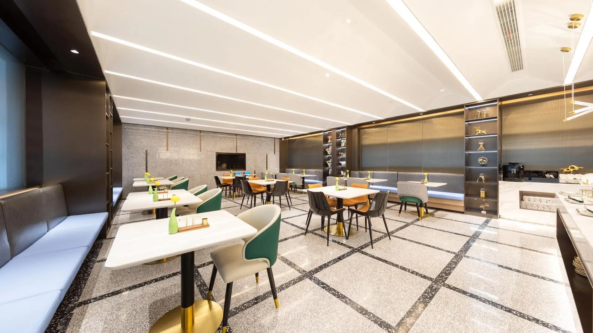 Atour Hotel Suzhou Guanqian Street Leqiao Station