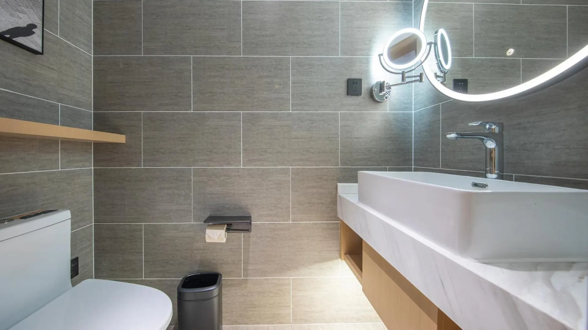 Atour Hotel Suzhou Guanqian Street Leqiao Station